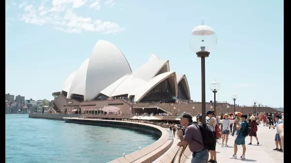 Feira de intercâmbio oferece opções para quem quer estudar no exterior