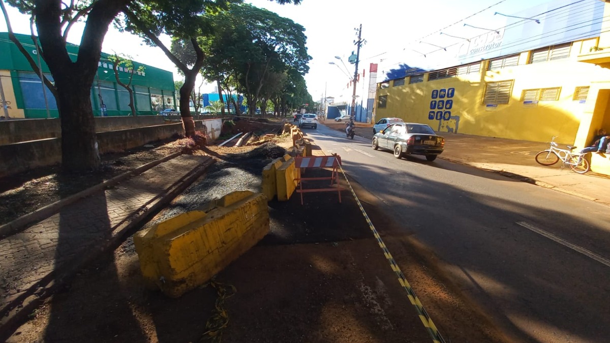 Trecho com interdição atrasada na avenida Francisco Junqueira tem liberação parcial