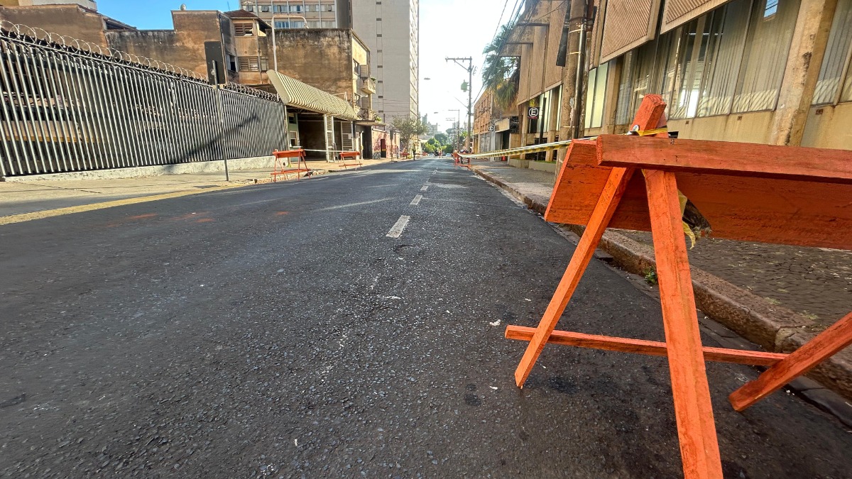 RP Mobi interdita vagas na ruas Duque de Caxias e Alvares Cabral devido a atividade escolar