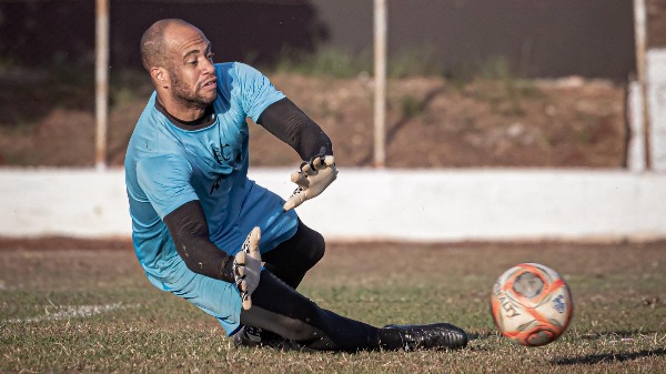 Goleiro chegou ao Leão em 2023, passou por duas cirurgias no joelho e agora espera ter sequência de jogos na Série A4 - Foto: Bárbara Pires/Comercial FC