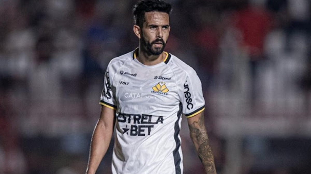 Lateral com seis acessos em Série B chega ao Bota-SP e clube tem interesse em atacante do Novorizontino