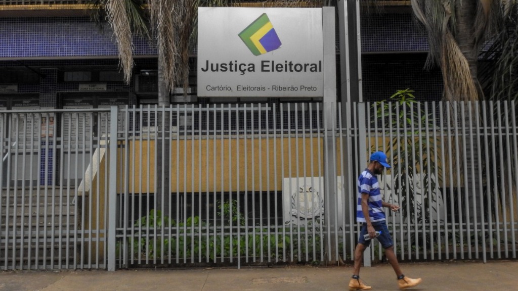 Prazo para que eleitores regularizem pendências na Justiça Eleitoral termina na segunda (19)