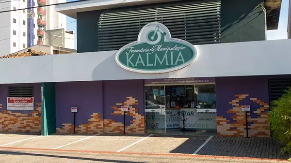 Farmácia Kalmia completa 18 anos de sucesso