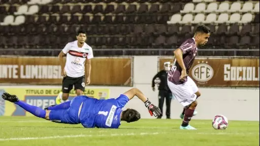 Guia: "A vida em quatro linhas: o Águia Negra na Série D"