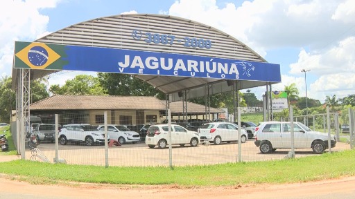 Grupo furta 13 veículos de loja em Jaguariúna