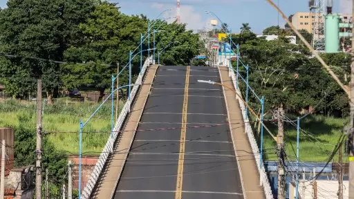Pontilhão de Araraquara fica sem energia elétrica após furto