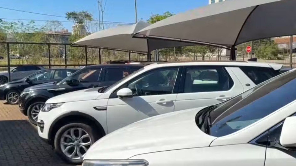 Loja de carros de luxo de Ribeirão Preto é alvo de operação da Polícia Federal
