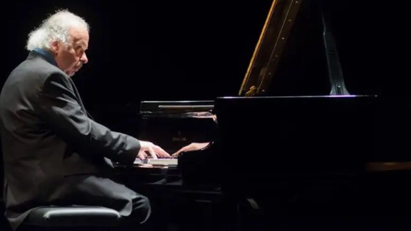 Luiz de Moura Castro, um dos grandes pianistas brasileiros