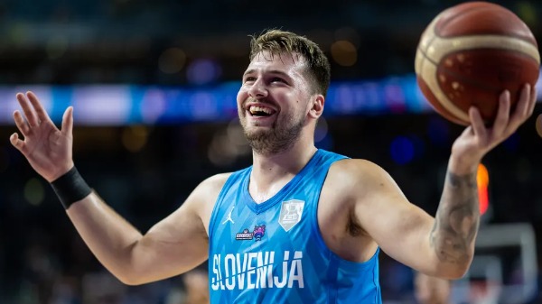 Luka Doncic enfrenta o Dallas Mavericks pela primeira vez após troca histórica com o Lakers