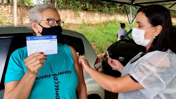 96% do público-alvo de vacinação está imunizado em Araraquara