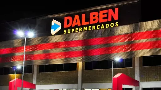 Dalben comemora 46 anos e distribui mais de 290 prêmios
