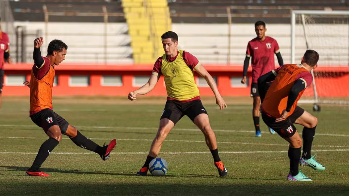 DM confirma ruptura de ligamento do joelho de Matheus Barbosa que está fora da temporada