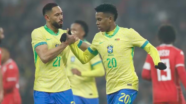 Matheus Cunha e Estêvão comemoram gol da seleção brasileira sobre a Tunísia - Foto: Rafael Ribeiro / CBF