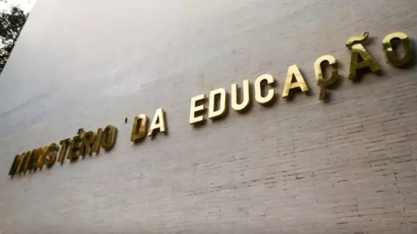 MEC divulga lista oficial dos cursos semipresenciais