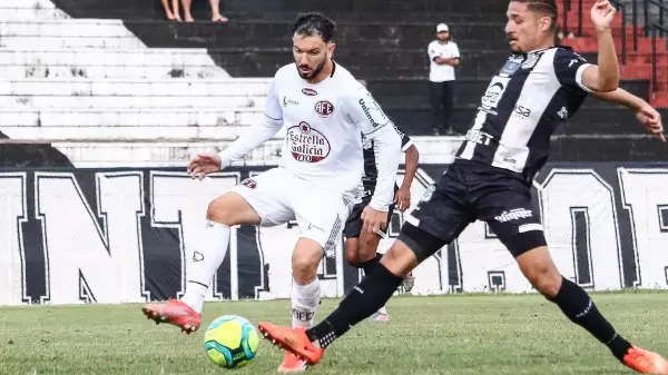 Ferroviária aposta em Clayton como titular para próximo jogo