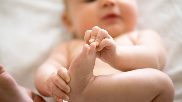 Malformação atinge 1 para cada 1.000 bebês nascidos e, se não tratada, pode
deixar sequelas motoras e prejudicar o controle da urina e das fezes. (Foto: Reprodução/Freepik) - Foto: Divulgação