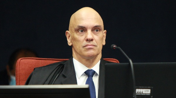 Ministro do TSE, Alexandre de Moraes, deve se pronunciar, às 14h, sobre o andamento do segundo turno