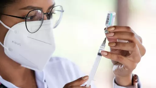 Covid: Região de São Carlos inicia 4ª dose em novo público