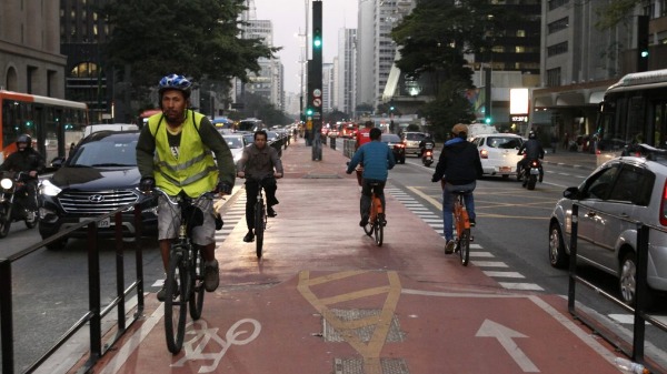 Ciclistas defendem criação de rede integrada de ciclovias em São Carlos