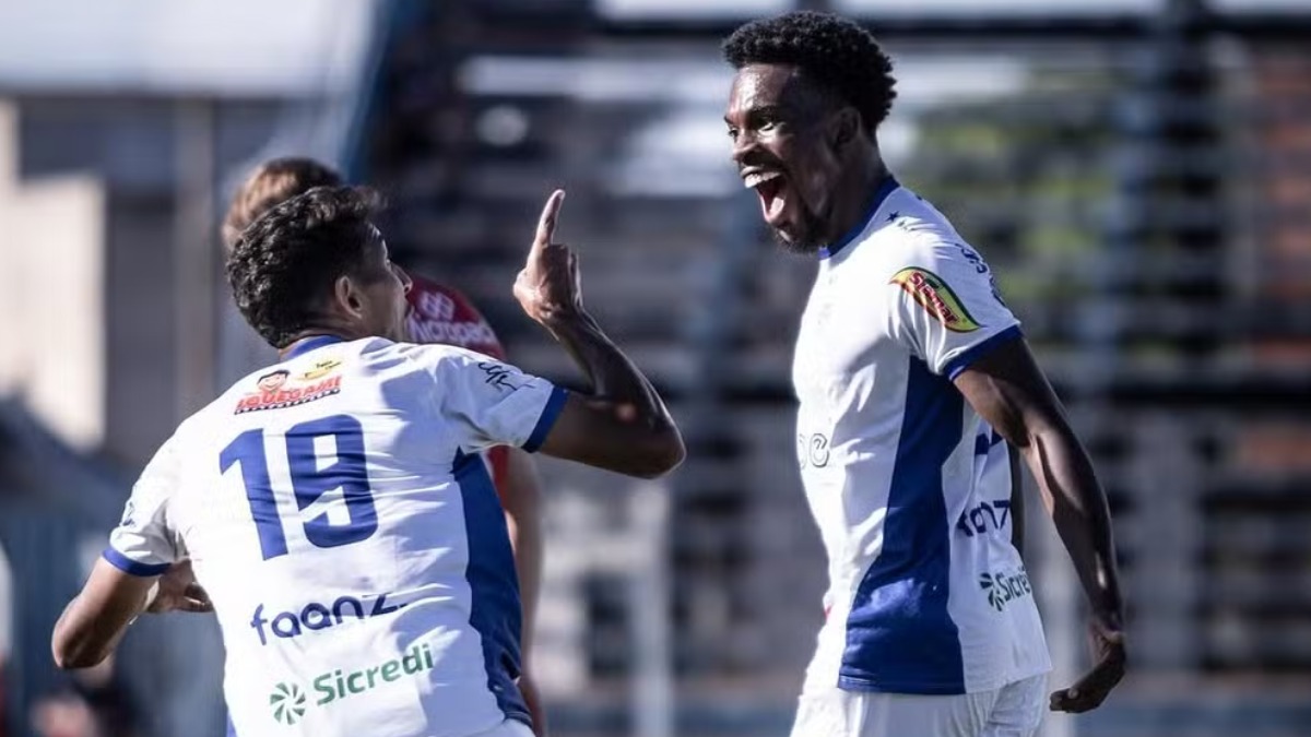 Monte Azul e Sertãozinho se classificam para as semifinais da Série A3