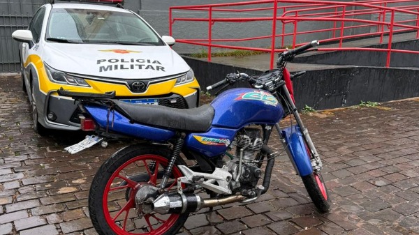 Operação contra manobras ilegais em vias de Ribeirão Preto apreende três motos e detém duas pessoas - Foto: Fabio Marchiselli/CBN Ribeirão