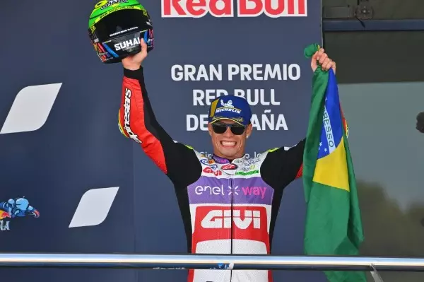 Eric Granado dá show na Espanha e vence as duas baterias