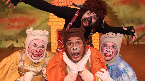Teatro Municipal de Ribeirão apresenta musical Os Três Porquinhos