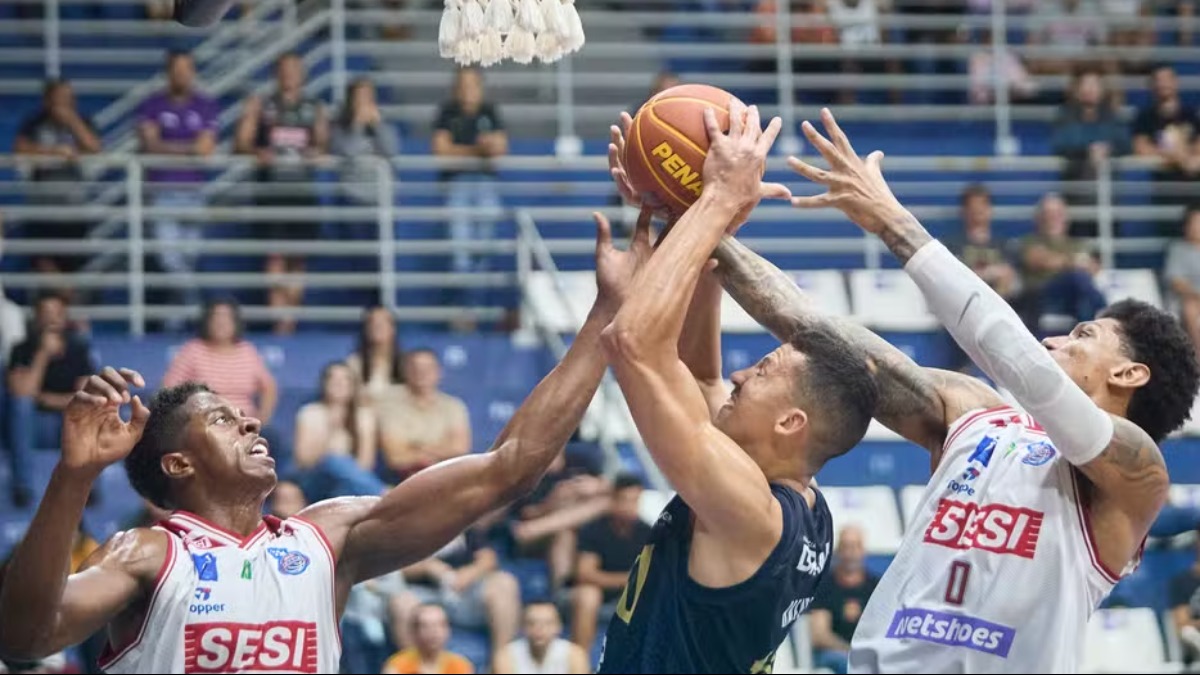 Franca Basquete vence mais uma e abre 2 a 0 contra o Pato nas oitavas de final da NBB