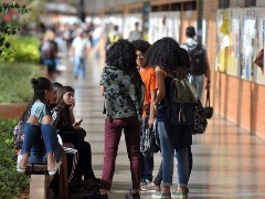 Medicina é a graduação com menor inclusão de negros