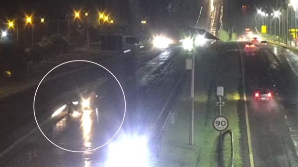 Novas imagens mostram entregador atropelado por empresário no Anel Viário Sul, em Ribeirão Preto - Foto: Câmera de segurança