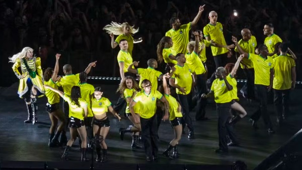 O show de Lady Gaga nas areias de Copacabana - Foto: Daniel RAMALHO / AFP