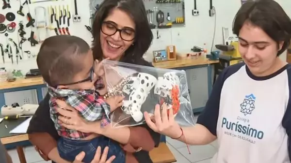 Criança com ossos de vidro ganha órtese feita por alunos de Rio Claro