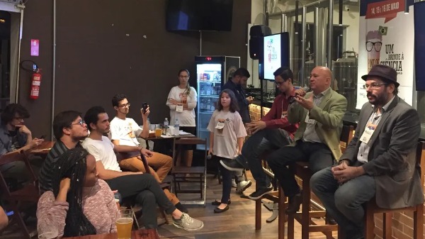 Festival reúne pesquisadores em bares e restaurantes para discutir ciência