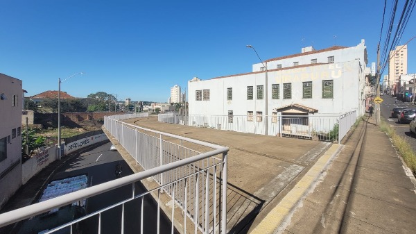 Entenda por quê projeto em passarela de Araraquara está parado