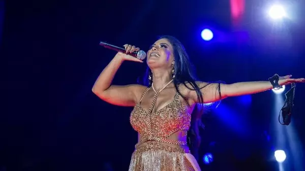 URGENTE: Morre Paulinha Abelha a vocalista do Calcinha Preta