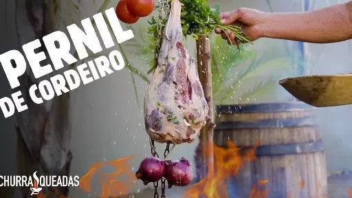 Pernil de Cordeiro já é bom, feito no fogo de chão então?