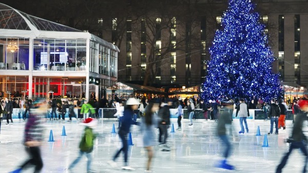 Apesar de vivermos no Brasil, é comum associarmos o período natalino com a neve, não é mesmo?