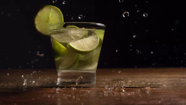 Bar de Ribeirão Preto dá caipirinha para quem já vacinou