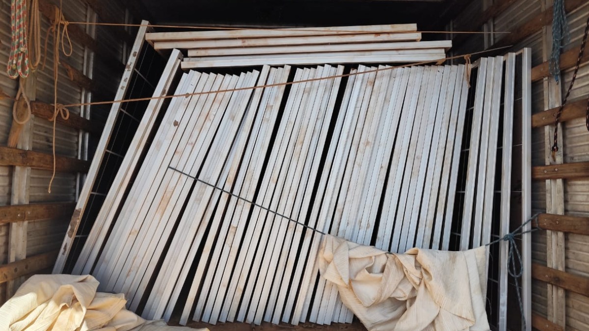 Ladrões roubam 50 placas solares de uma fazenda em Pedregulho, um homem foi preso