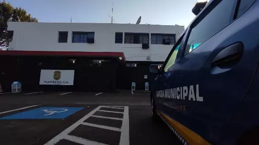 Dupla sofre acidente após ser flagrada pichando pontilhão em São Carlos
