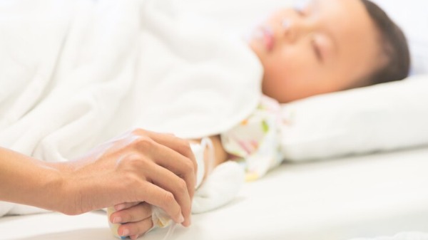 Casos de pneumonia disparam em 2025 e especialistas alertam para baixa vacinação