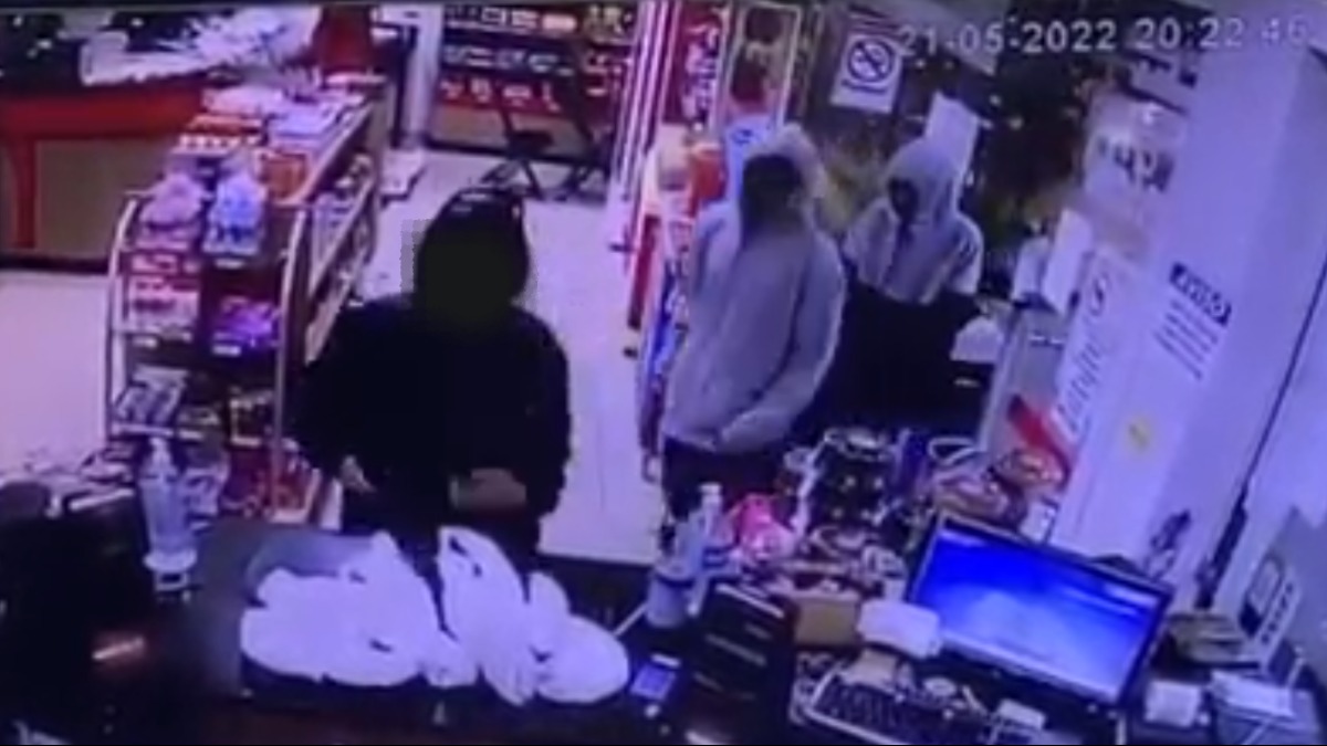 Polícia apreende três menores de idade suspeitos de roubo em loja de conveniência em Barrinha