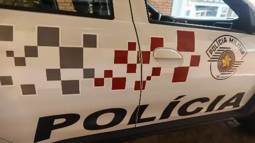 Funcionários denunciam homem por atirar tijolos em hospital de São Carlos