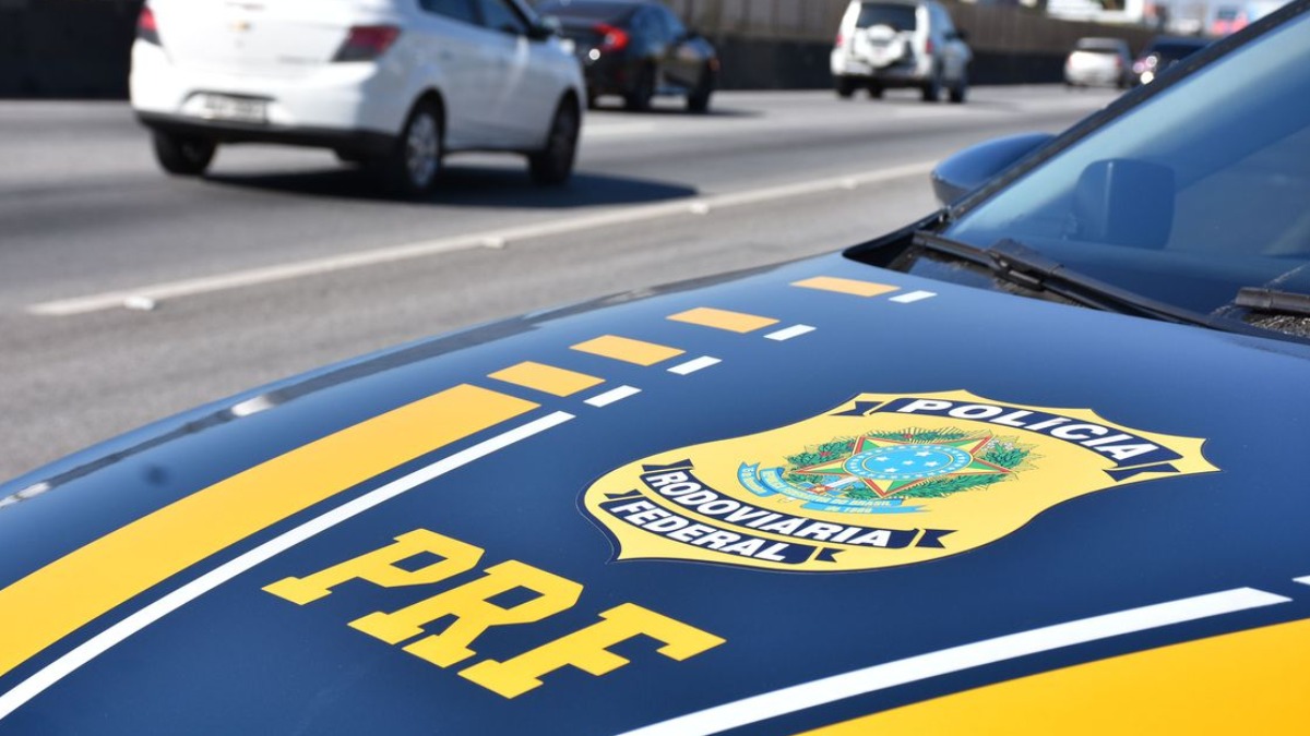 A Polícia Rodoviária de Rio Claro apreendeu R$ 545 mil em uma picape que circulava na rodovia Washington Luís