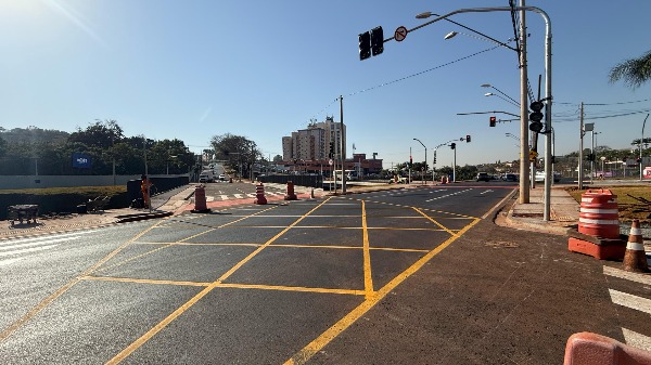 Políticos marcam presença em inauguração de ponte em Ribeirão