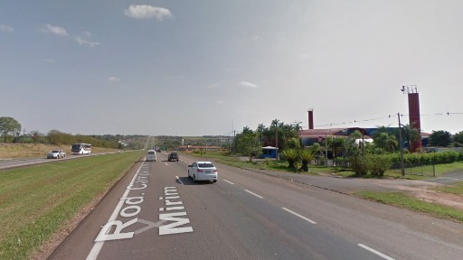 Carro bate em moto na Campinas-Mogi e homem morre