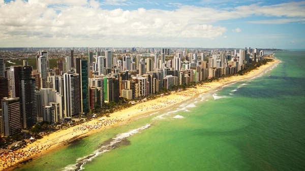Fugindo do frio, nosso destino de hoje é a calorosa capital do Pernambuco: Recife!