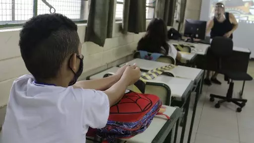 Prefeitura anuncia retorno das aulas presenciais em Ribeirão