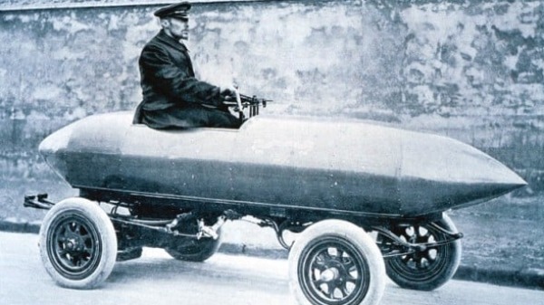 Há 125 anos atrás a humanidade quebrava a barreira dos 100 km/h com um automóvel