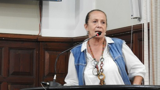 Vereadora questiona falta de insumos e funcionários na saúde municipal